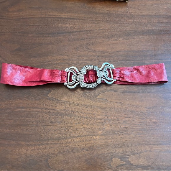 Chico’s Red Leather Stretch Belt Large Silver Buckle S/M - Picture 3 of 10